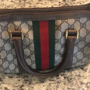 do gucci purses have serial numbers